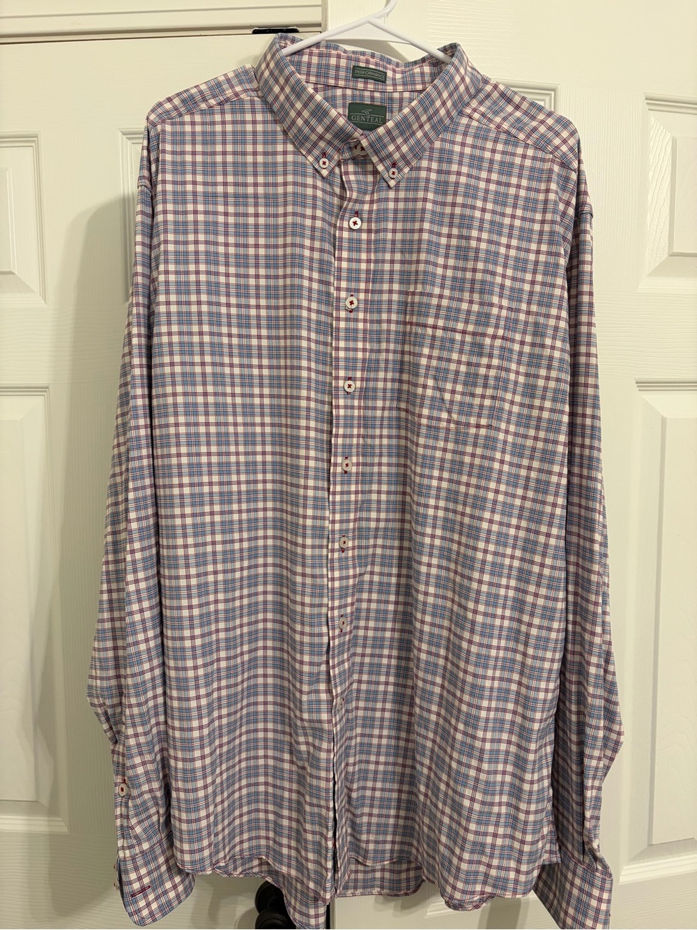 Gant Men's Button-Down Plaid Shirt in Blue and Pink